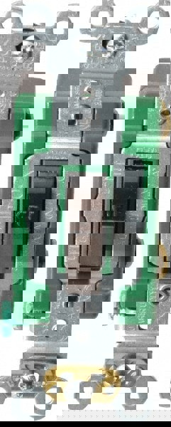 1 Pole, 120 to 277 VAC, 30 Amp, Industrial Grade Toggle Wall Switch